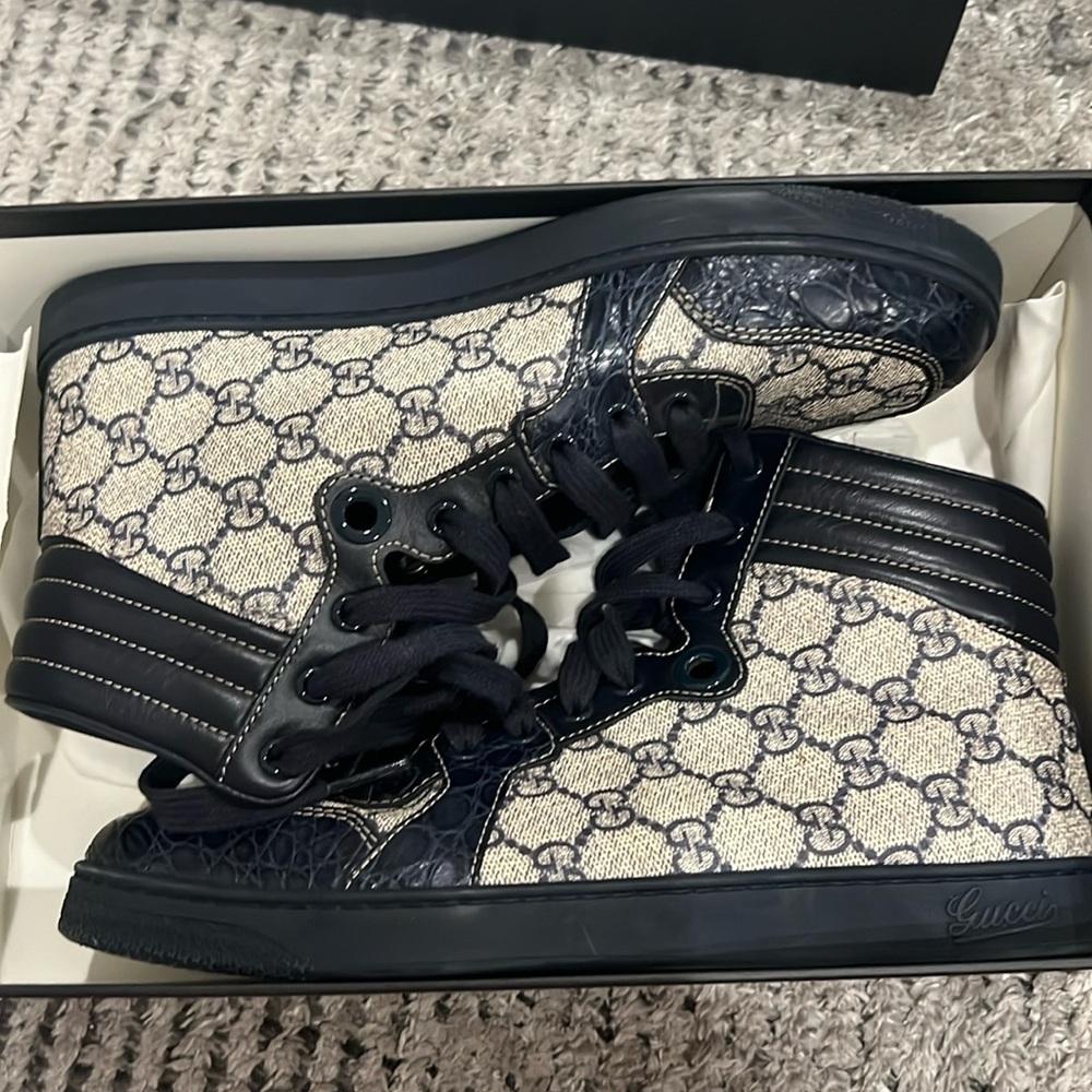 Gucci sneakers size 7.5